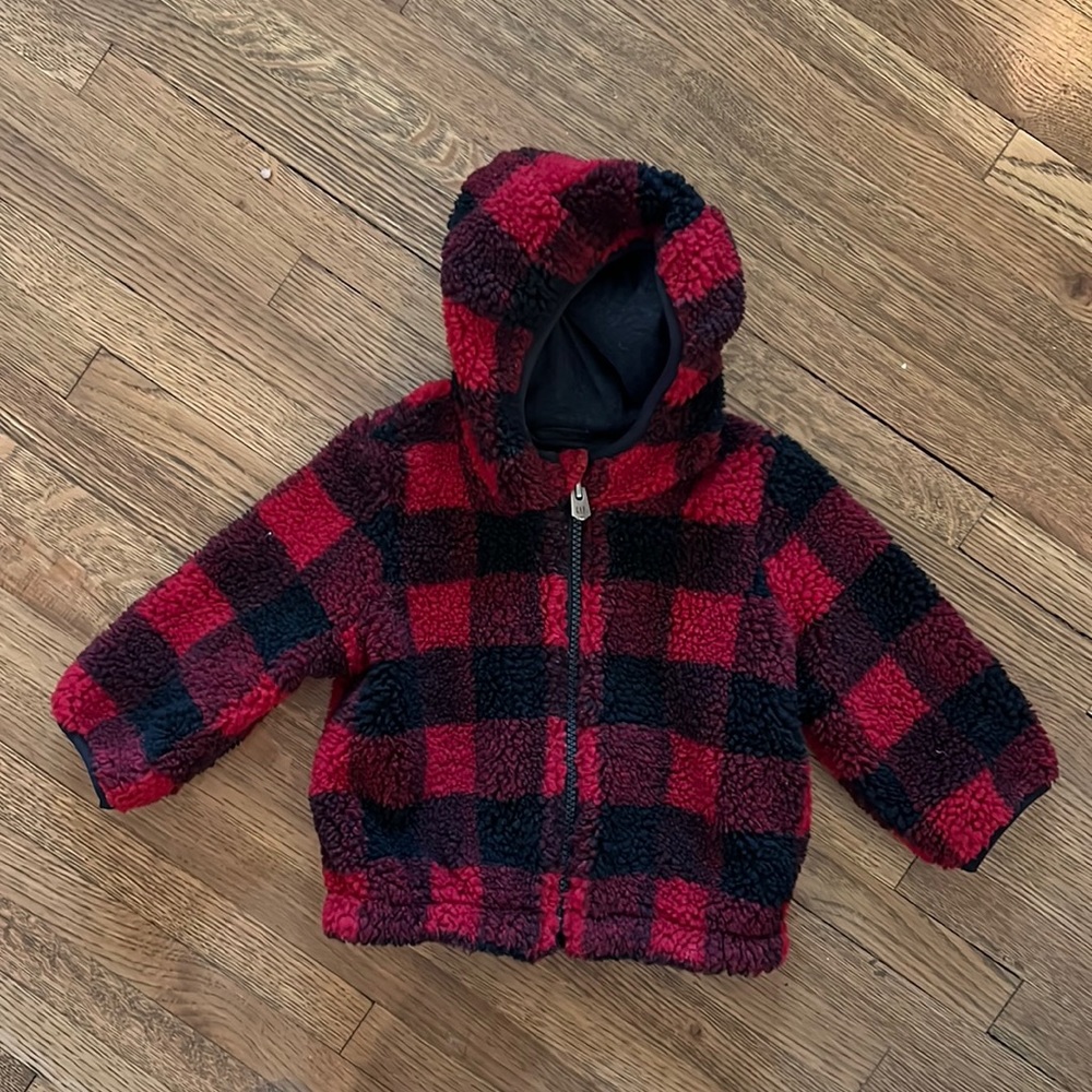 Brand New Baby Gap black and red fleece jacket 6-12 months